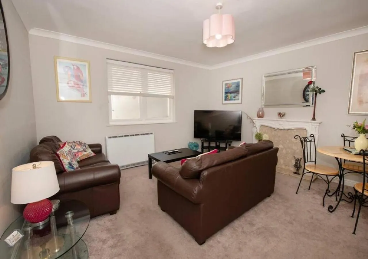 Seabirds - Cosy Ground Floor Apartment With Parking Space Scarborough